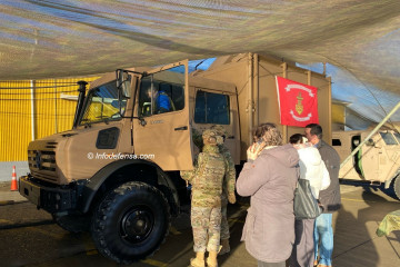 Camión Mercedes Benz Unimog U4000 4x4 del Destacamento de Infantería de Marina N°4 Cochrane adaptado como vehículo de control de fuego Firma Infodefensa