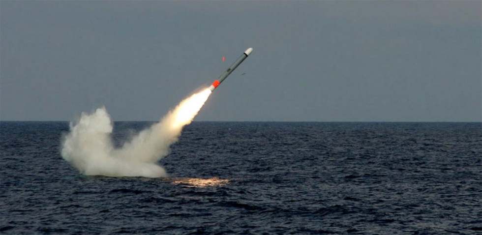 Misil Tomahawk lanzado desde un submarino en alta mar. Foto. RTX