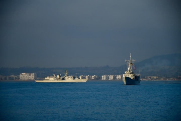 Fragatas Condell y Prat en su recalada al puerto de Coquimbo Firma Armada de Chile