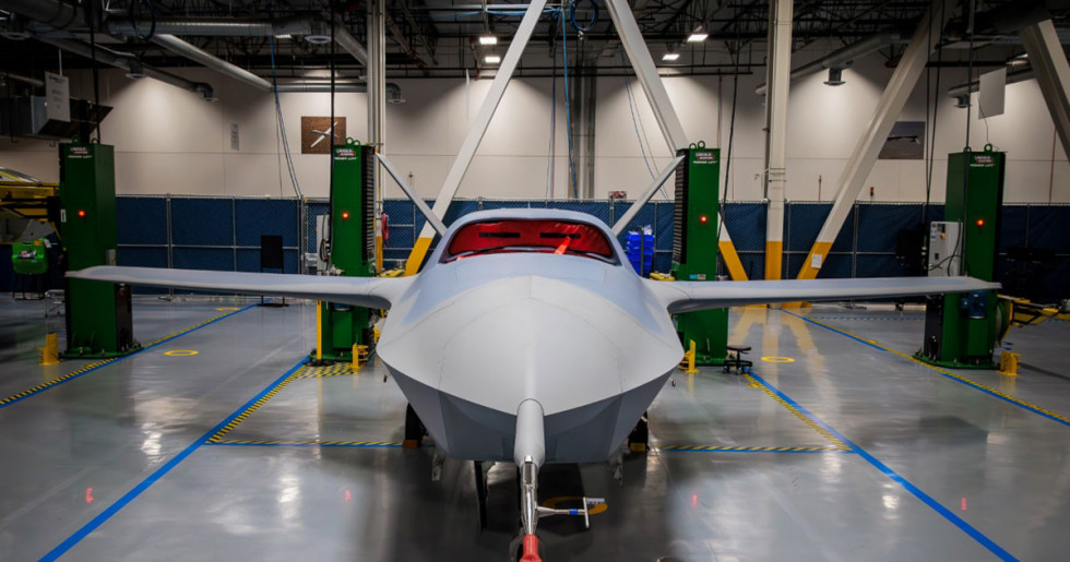 GA-ASI da el pistoletazo de salida a las pruebas en tierra de la plataforma de combate colaborativo YFQ-42A