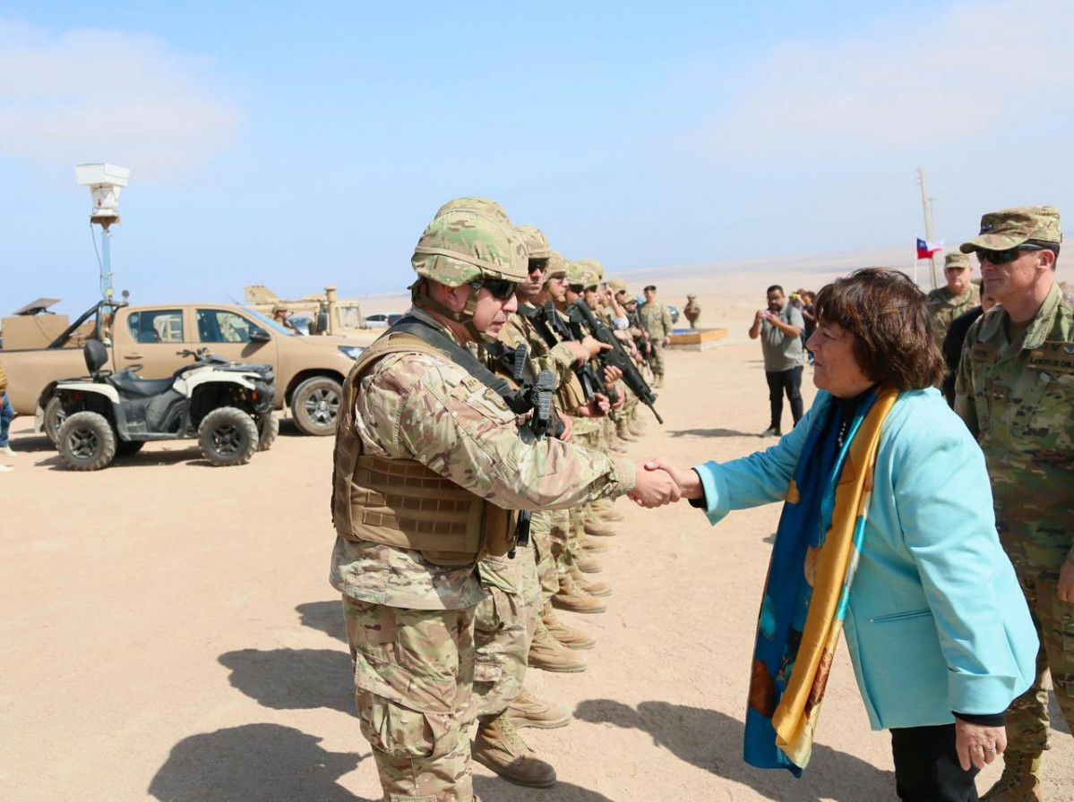 Delpiano fue acompau00f1ada en su visita por el subjefe del Estado Mayor Conjunto general Lionel Curti y el jefe del u00c1rea Fronteriza Arica y Parinacota general Josu00e9 Soto Firma Ministerio de Defensa Nacional de Chile