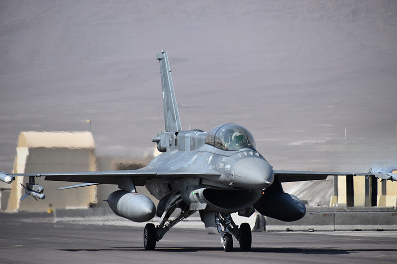 Caza F 16D Block 50 del Grupo de Aviación N°3 participando en el ejercicio Estrella Austral 2025 Firma FACh