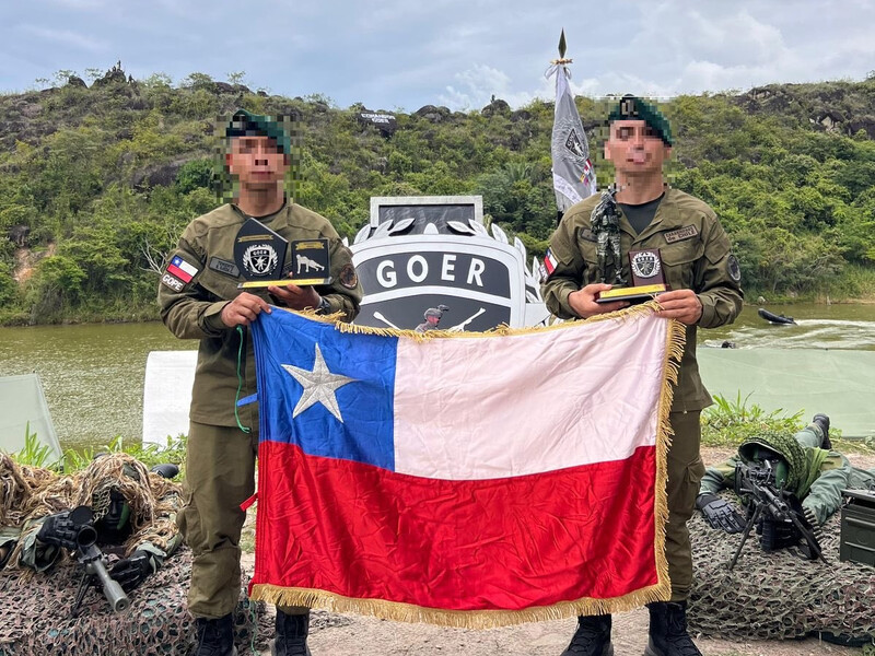 Integrantes del GOPE graduados del 4º Curso Internacional de Operaciones Especiales para la Protección Ambiental de la Policía Nacional de Colombia Firma Carabineros Internacional