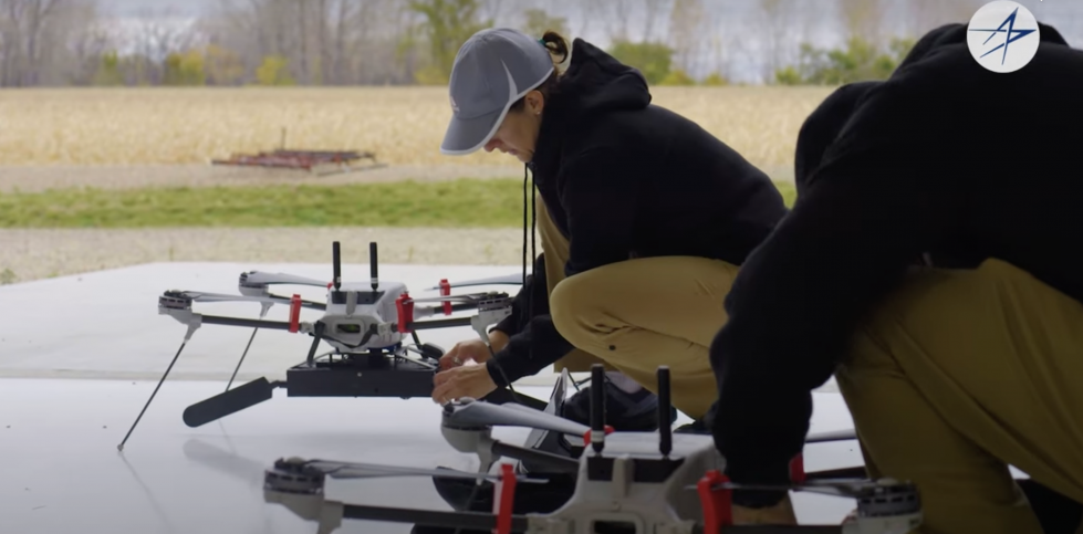 Lockheed Martin se asocia con Red Hat para implementar mecanismos de autonomía en enjambres de UAS tácticos