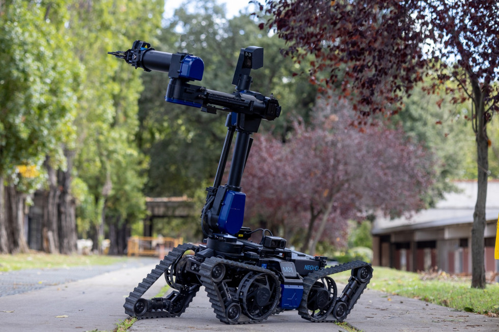 Robot aunav