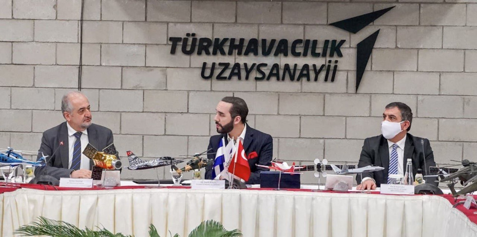 Visita del presidente de El Salvador a  Industrias Aeroespaciales de Turquía (TUSA) en 2022
