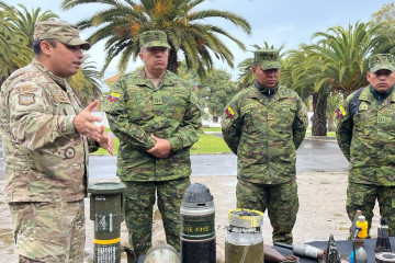 Exposición estática de material en la Escuela de Ingenieros Firma Ejército de Chile