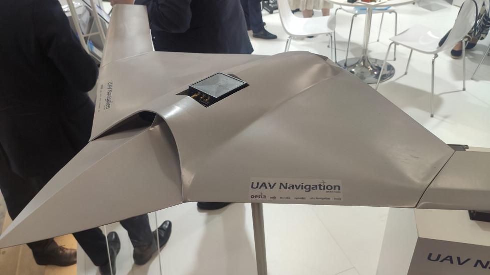 Pabellón español Paris Air Show UAV Navigation