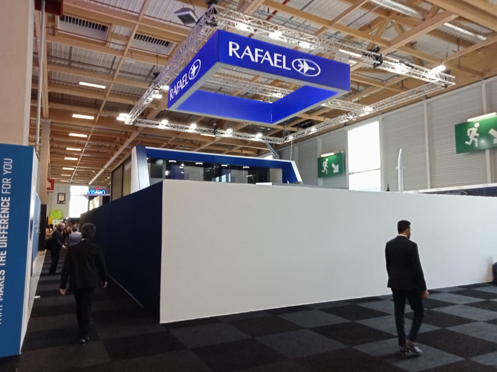 Stand de la empresa israelí Rafael con paneles que impiden ver su interior en Paris Air Show. Foto. Benjamín Carrasco   Infodefensa