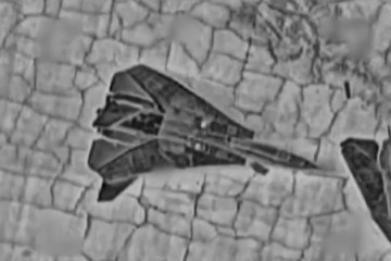 F 14 Tomcat bombardeado en un aeropuerto de Irán por la Fuerza Aérea israelí
