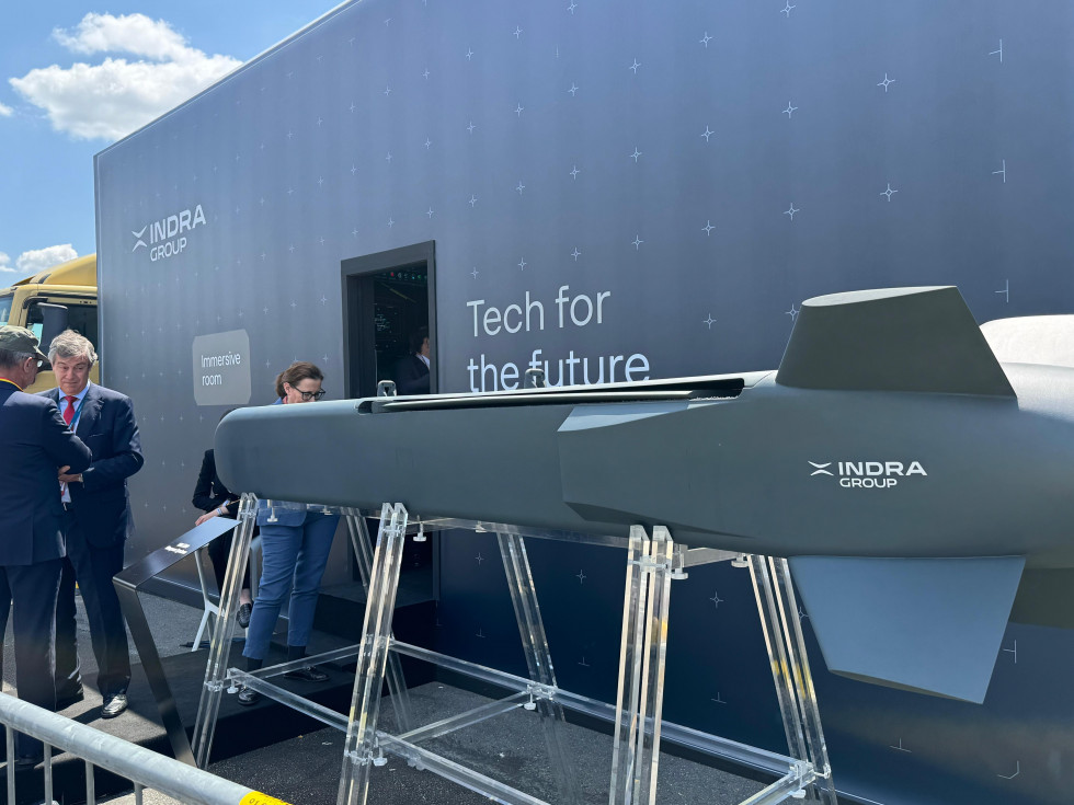 Dron Valero de Indra Group en el Paris Air Show