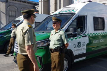 Entrega de furgones policiales Maxus Deliver Cargo L3H3 a Carabineros de Chile Firma Gobierno Regional del Biobío 002
