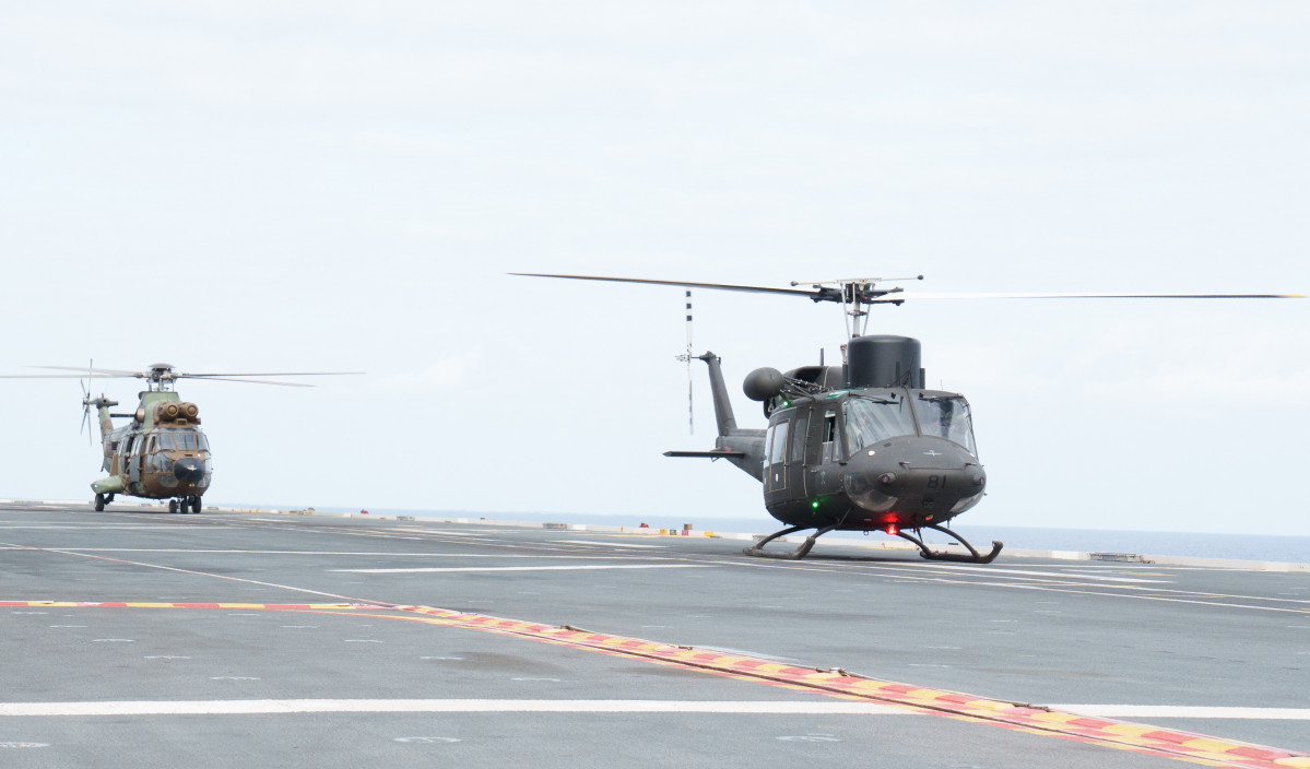 Helicu00f3pteros en la cubierta del LHD Juan Carlos i