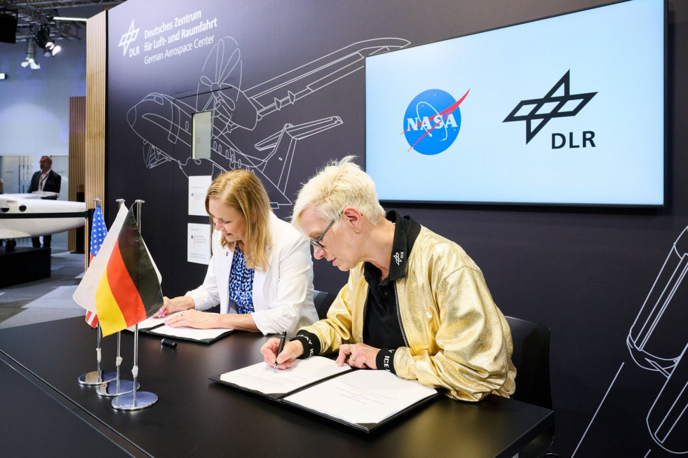 La NASA y el Centro Aeroespacial Alemán ratifican su alianza para investigar la radiación espacial en Artemis II