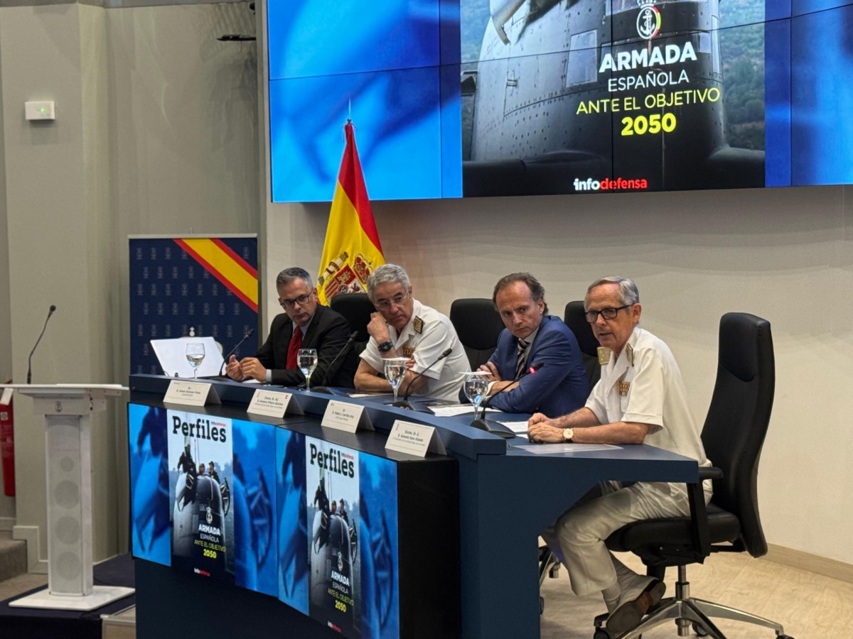Presentacion del Perfiles Infodefensa dedicado a la Armada 2050. Foto. Paula Serrrano02