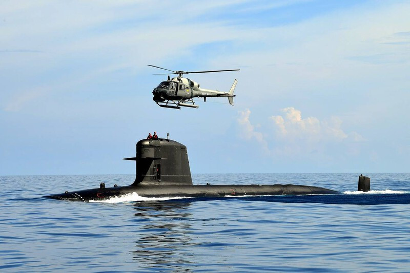 Submarino KD Tunku Abdul Rahman Firma Real Armada de Malasia 002