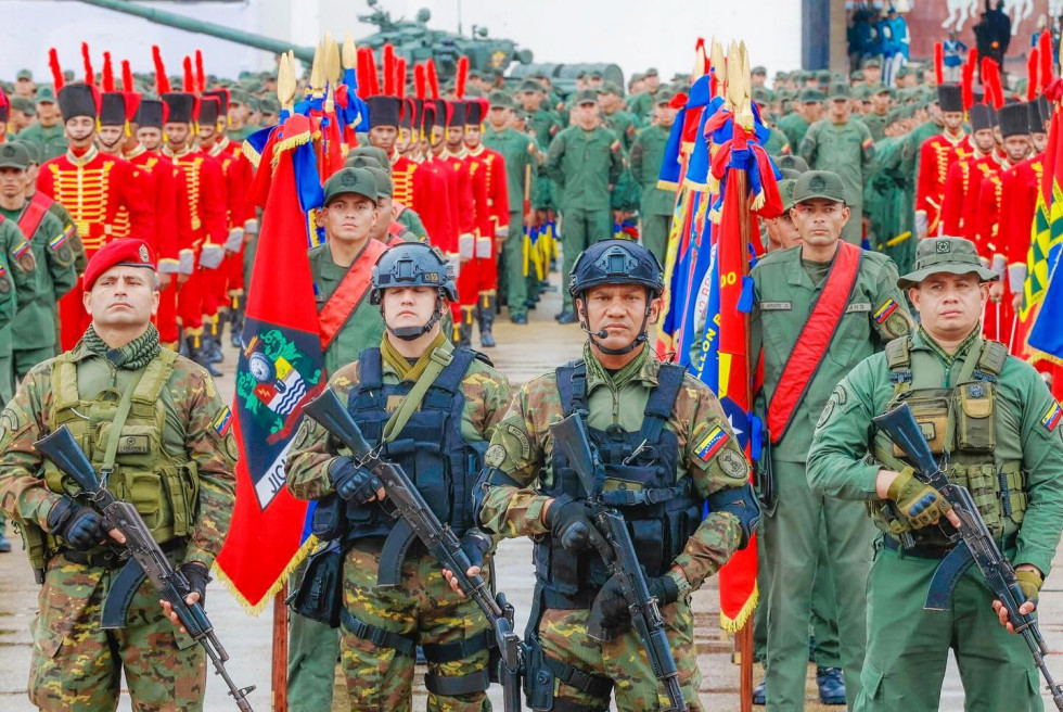 Venezuela Ejercito Aniversario 204 EV