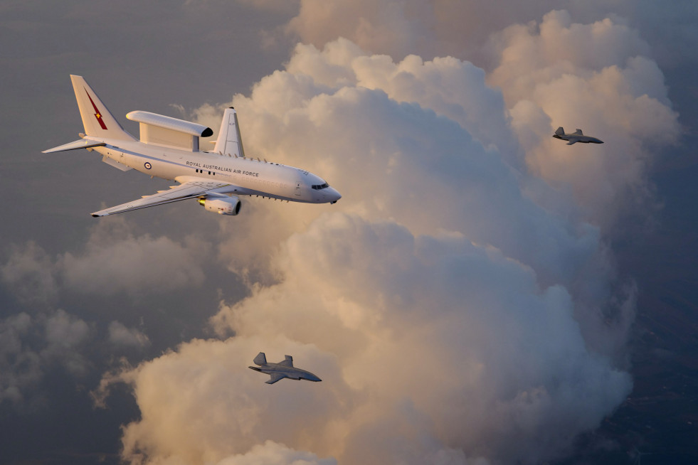 Boeing y la Fuerza Aérea australiana llevan a cabo la primera operación colaborativa entre un MQ-28 y un E-7A Wedgetail