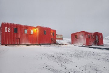 Entrega de viviendas remodeladas en Villa Las Estrellas en la Antártica Firma FACh