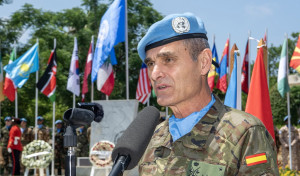 El teniente general Aroldo Lázaro culmina su etapa en Líbano con la Gran Cruz al Mérito Militar con distintivo azul