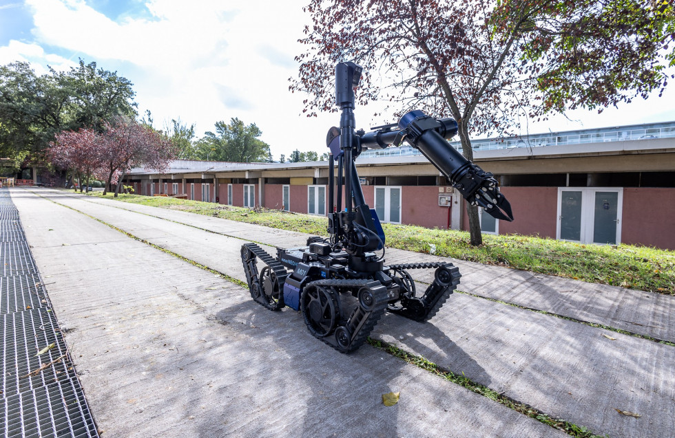 Aunav.NEO HD (002)