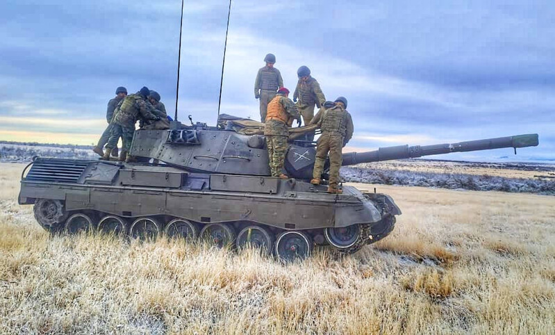 Leopard 1V del Escuadrón de Tanques del Destacamento Acorazado N°5 Lanceros en el ejercicio Multiescalón 2025 Firma Ejército de Chile