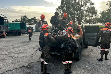 Brigadas de rescate del Ejército de Guatemala por sismos del martes