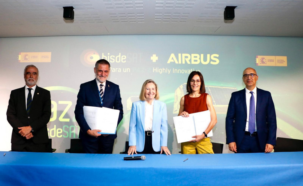 Paz-2: Hisdesat y Airbus firman un acuerdo para fabricar dos satélites rádar
