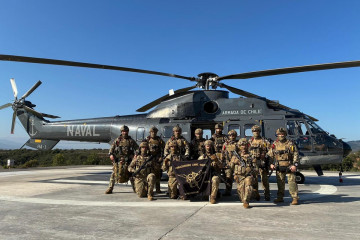 Instrucción de cadetes IM con el Comando de Fuerzas Especiales Firma Escuela Naval Arturo Prat de la Armada de Chile