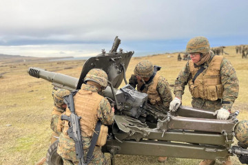 Obús Oto Melara M 56 de 105 mm de la Batería de Artillería Independiente N°13 Tierra del Fuego del Destacamento MotorizadoN°11 Caupolicán en el ejercicio Multiescalón 2025 de la V División Fir