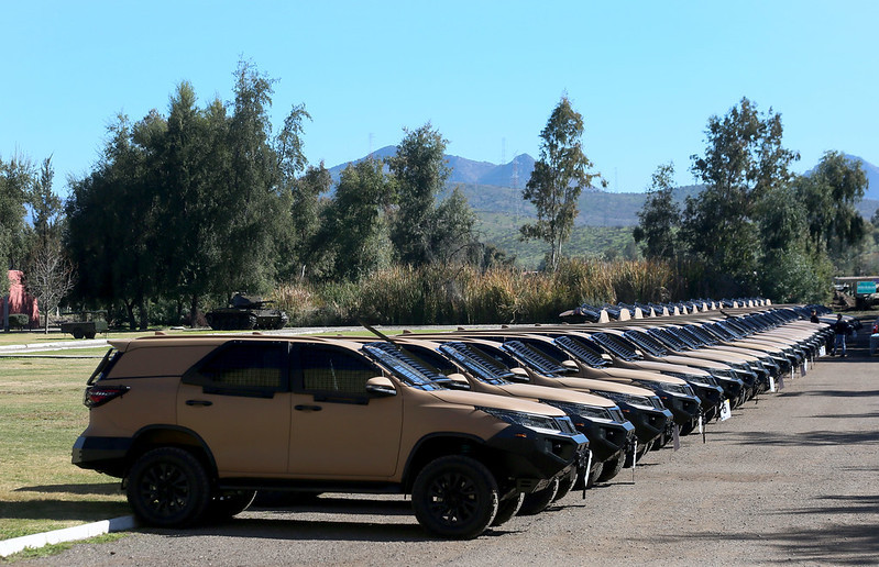 El Ejército de Chile presenta sus nuevos SUV blindados Copper 2.8 TDI 4x4 Firma Ministerio de Defensa Nacional de Chile 002