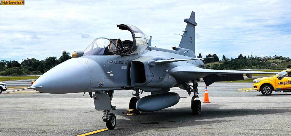 00 Gripen FAB, foto Infodefensa