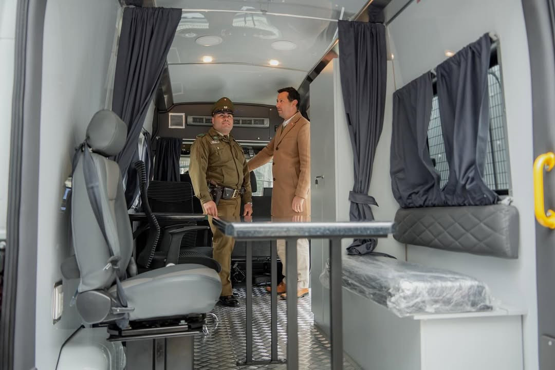 Equipamiento de cuartel mu00f3vil Ford Transit entregado a Carabineros de Chile Firma Gore u00d1uble
