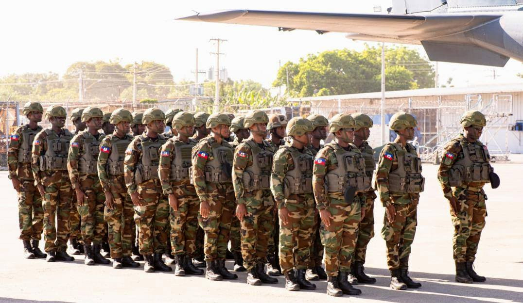 Haiti FFAA Tropas Martinica MinDefenseHaiti