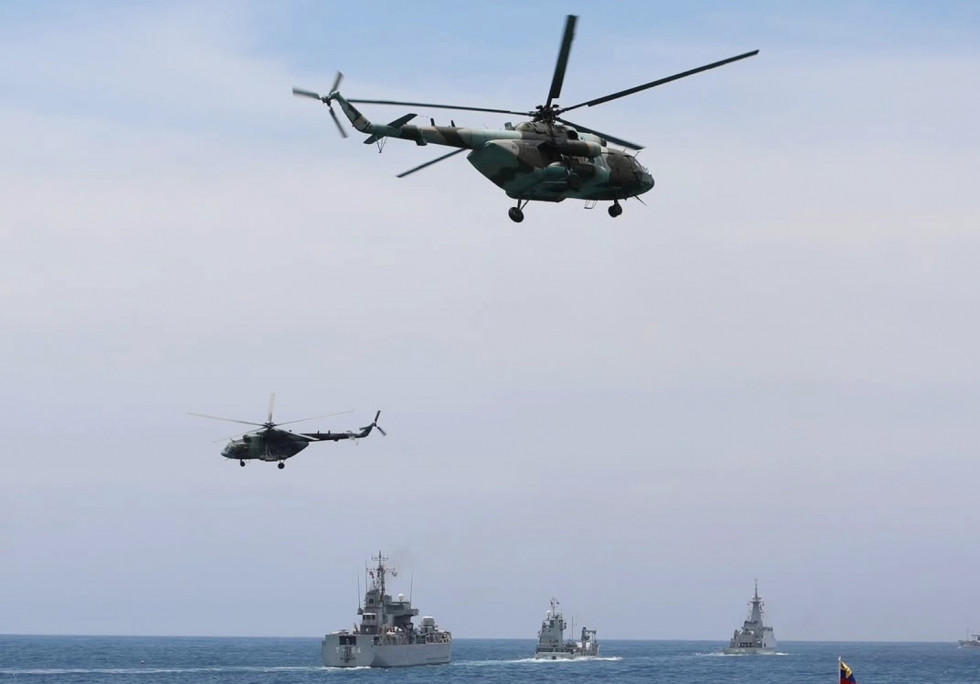 Venezuela Armada 202 Aniversario AV