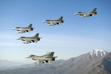Aviones de combate F 16C D Block 50 del Grupo de Aviación N° 3 Firma FACh