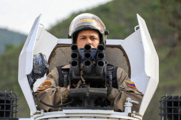 Venezuela GuardiaNacional blindado Norinco VN4 PrensaPresidencial