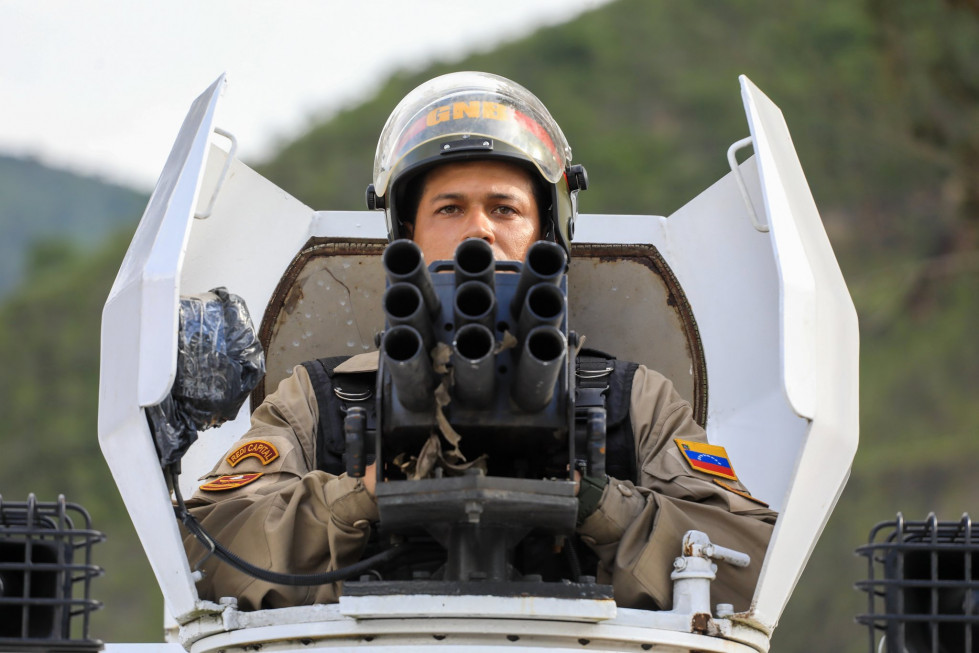 Venezuela GuardiaNacional blindado Norinco VN4 PrensaPresidencial