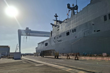 LHD Juan Carlos I en el dique seco de Navantia en Puerto Real