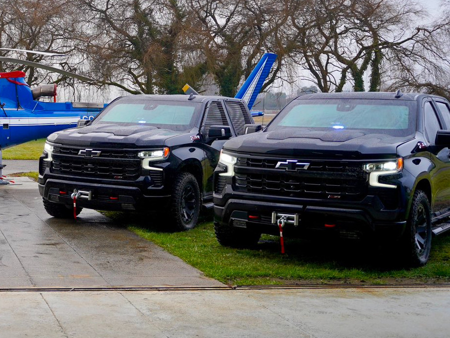 Entrega de camionetas blindadas Chevrolet Silverado a la PDI Firma Gore Los Ríos 002