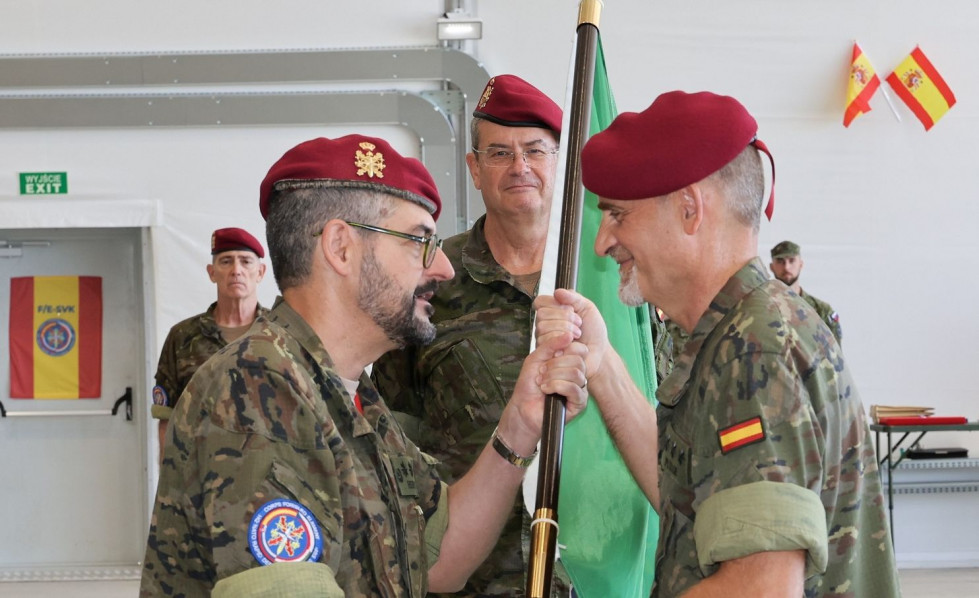 Transferencia Bandera de Combate del HQ NRDC ESP 2