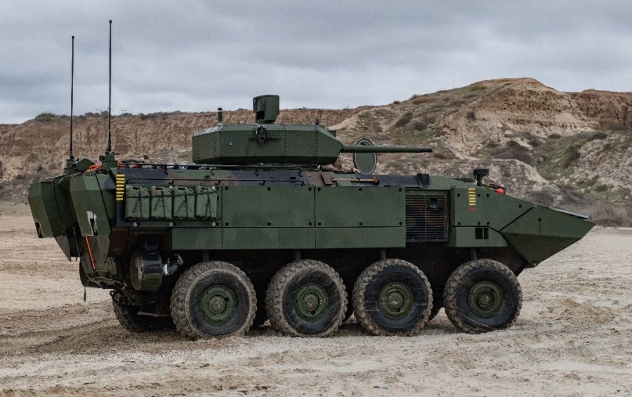 Vehículo anfibio ACV 30 con cañón de 30 para el USMC
