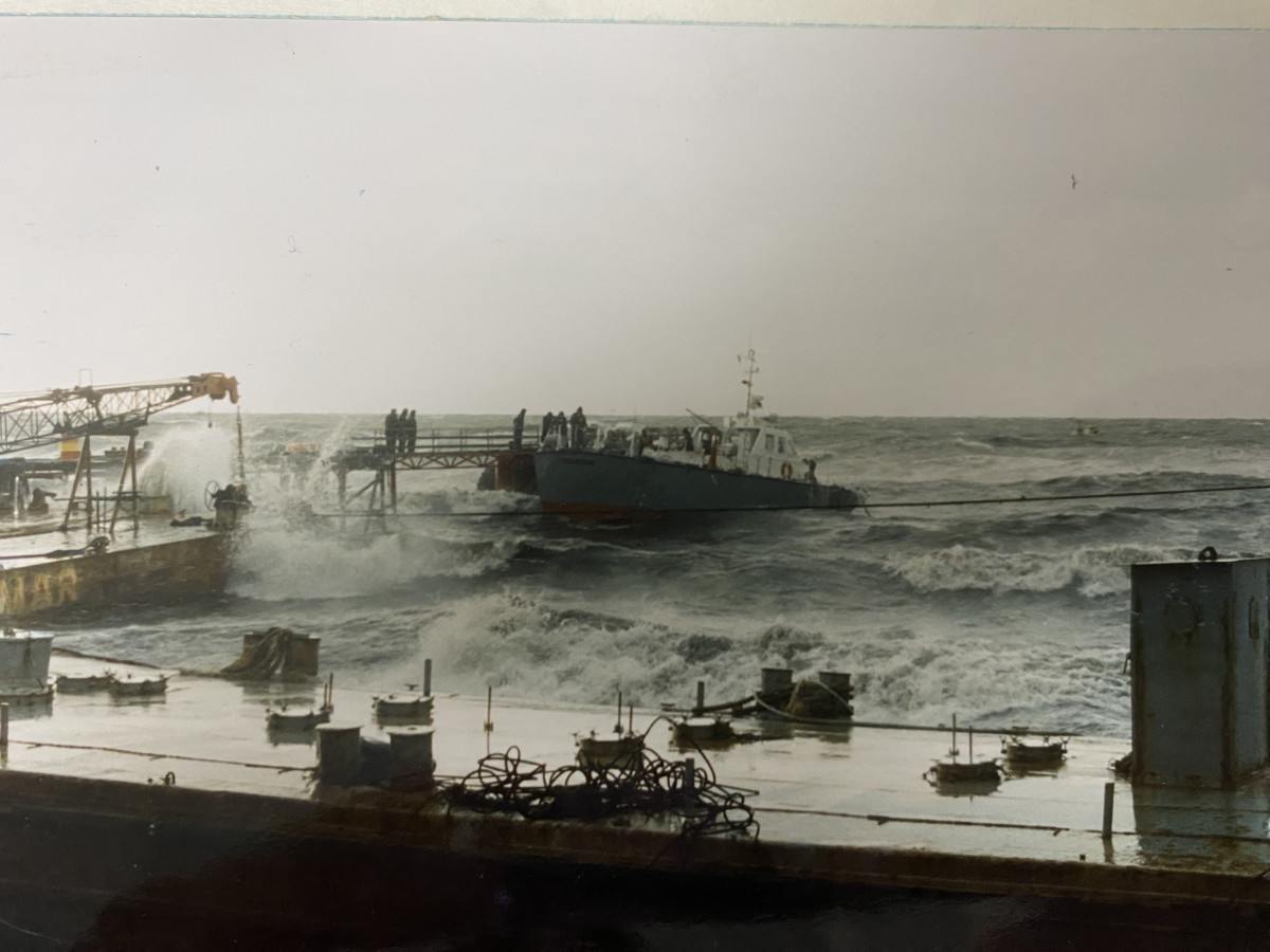 La LPC Tronador de horas antes de hundirse en las aguas del Estrecho de Magallanes Firma Armada de Chile