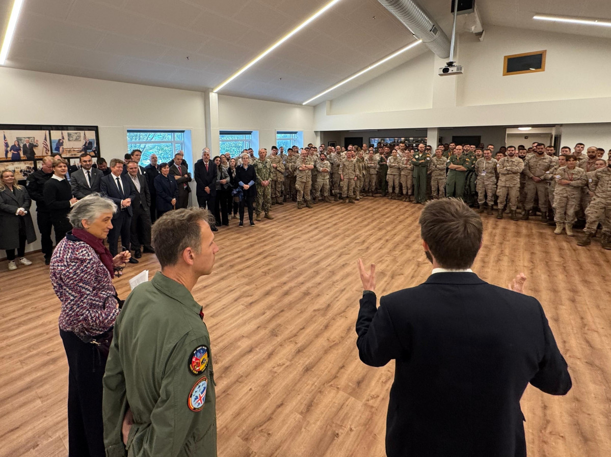Acto de despedida del Destacamento Stinga en Islandia