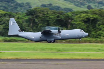 C 130 de la USAF con suministros y equipos para ejercicio de Selva en Panamá