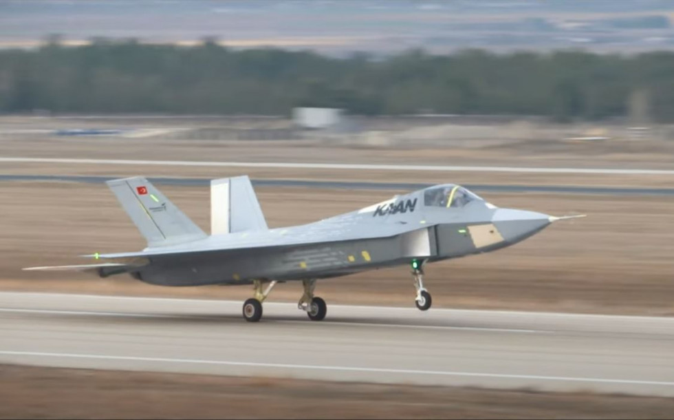 Prototipo del avión de combate turco Kaan en su primer despegue. Foto. Tusaş