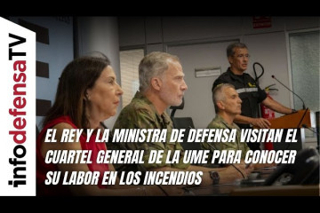 El Rey y Margarita Robles visitan el cuartel general de la UME para conocer su labor en incendios