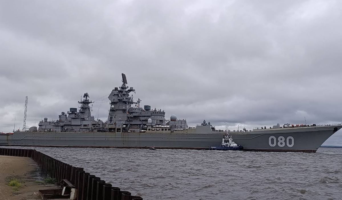 El crucero de batalla nuclear Almirante Naju00edmov en el inicio de sus pruebas de mar en agosto de 2025. Foto. Lyudmila Alekseeva