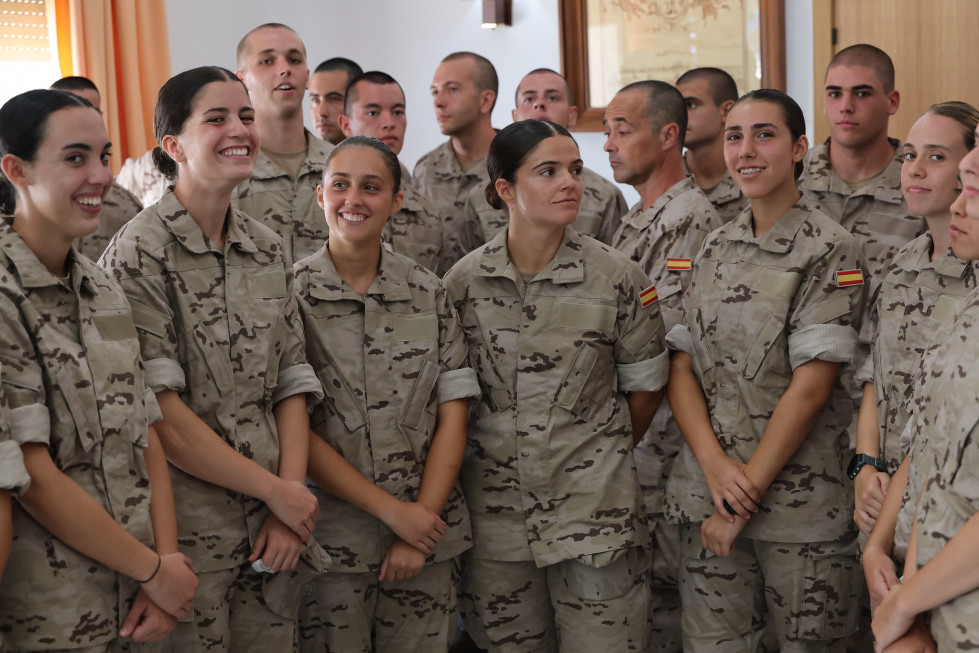 Alumnos y alumnas de la Academia General del Aire