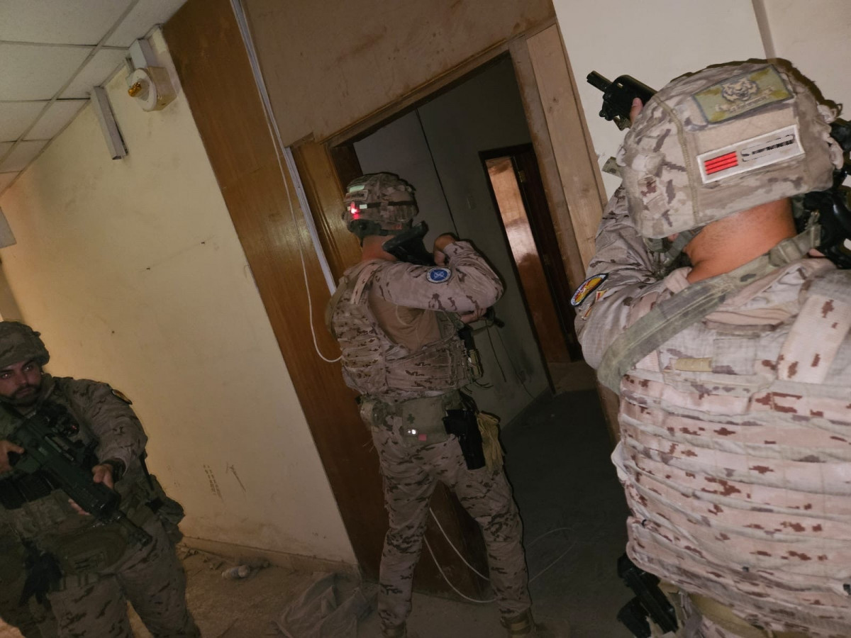 Ejercicio de combate en zonas urbanos del contingente espau00f1ol en Irak